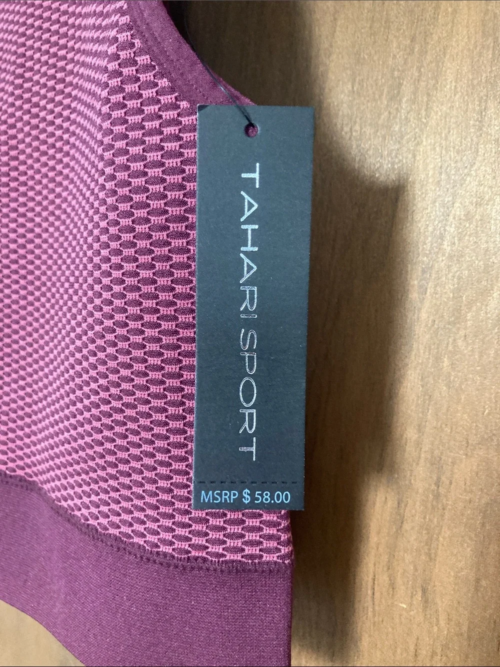 Tahari sport bubble knit keyhole sports bra top S / M